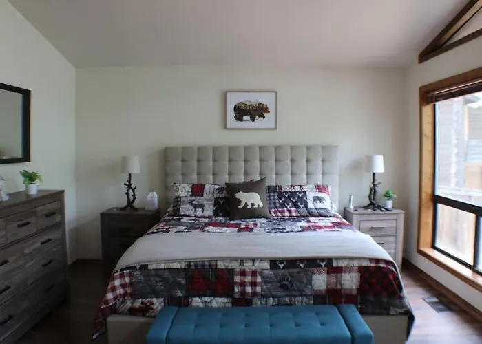 Holiday home Kathys Cabin, King Bed, Hot Tub, Near-nau & Downtown Attractions, Perfect Year-round Mountain Getaway Flagstaff